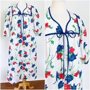 Vintage 70s Floral Tulip House Dress Nightgown Lord &‎ Taylor // Size Medium
